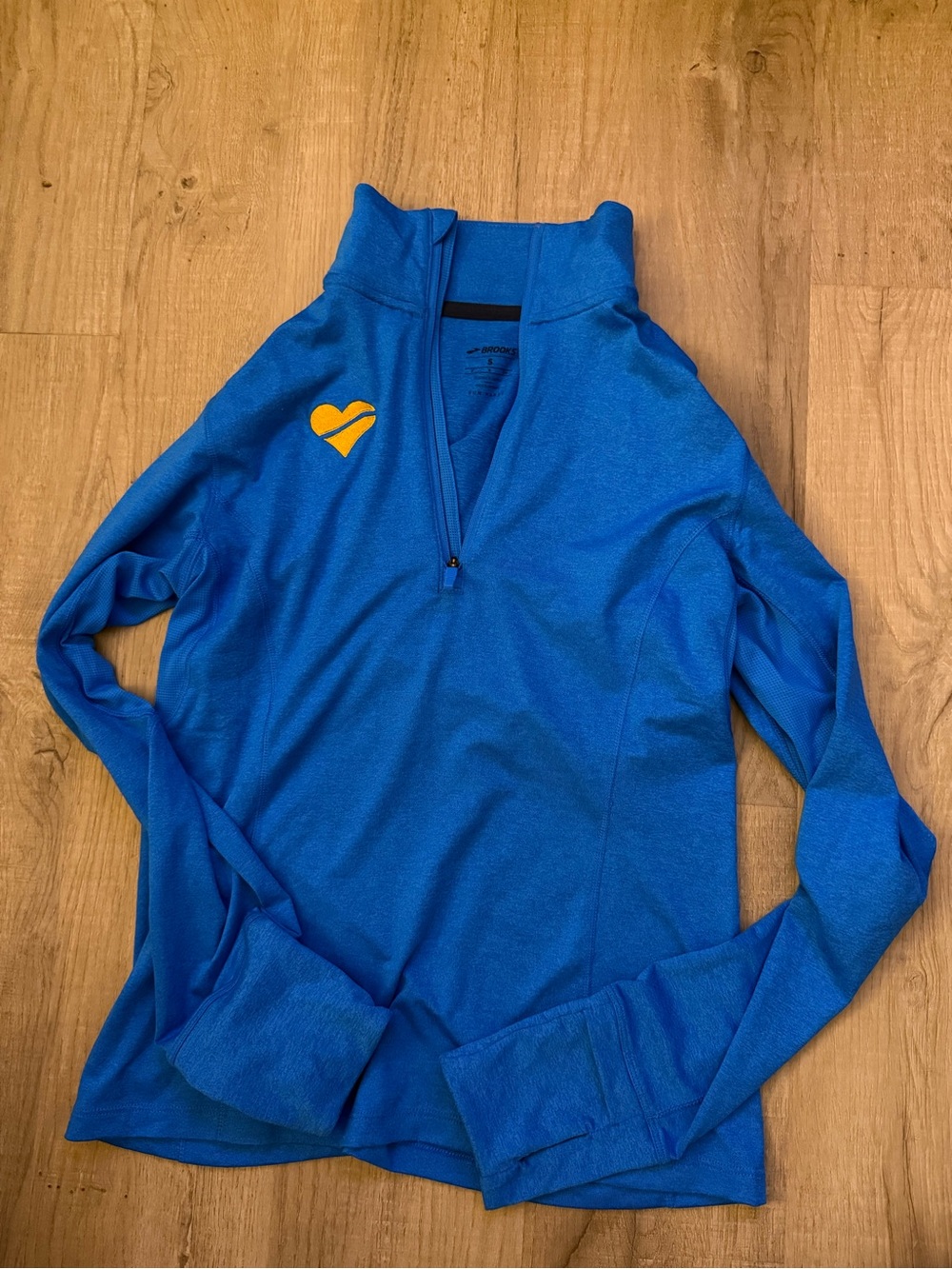 Brooks heartbreak running half zip